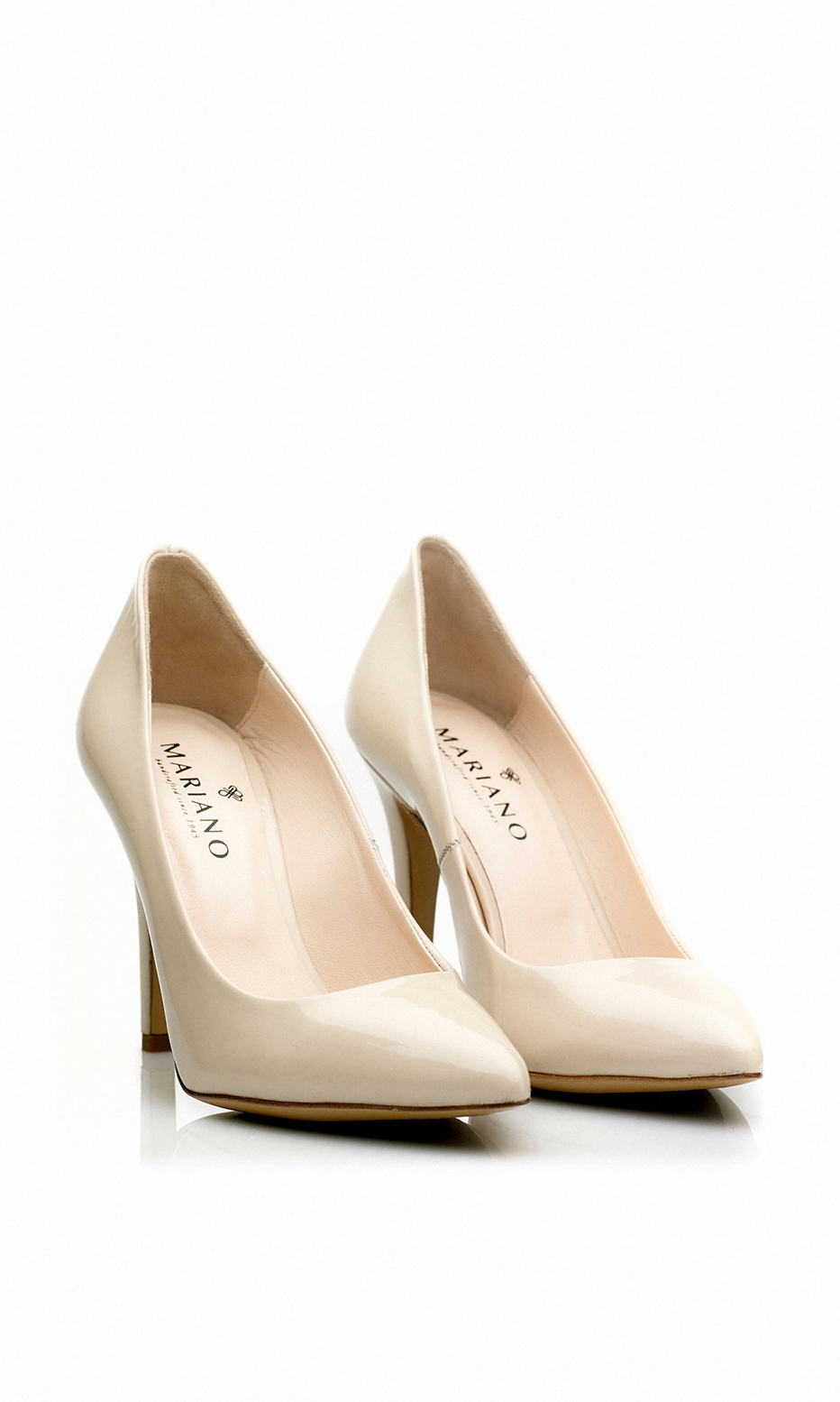 eggshell patent leather heels	