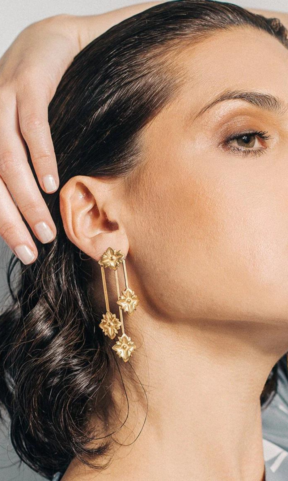 Four Flowers Dangling Earrings