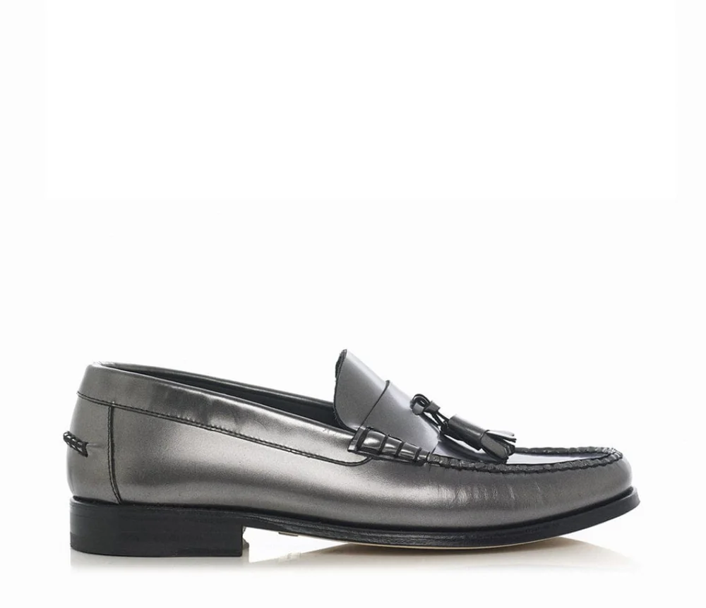 	Classic Tassel Loafer