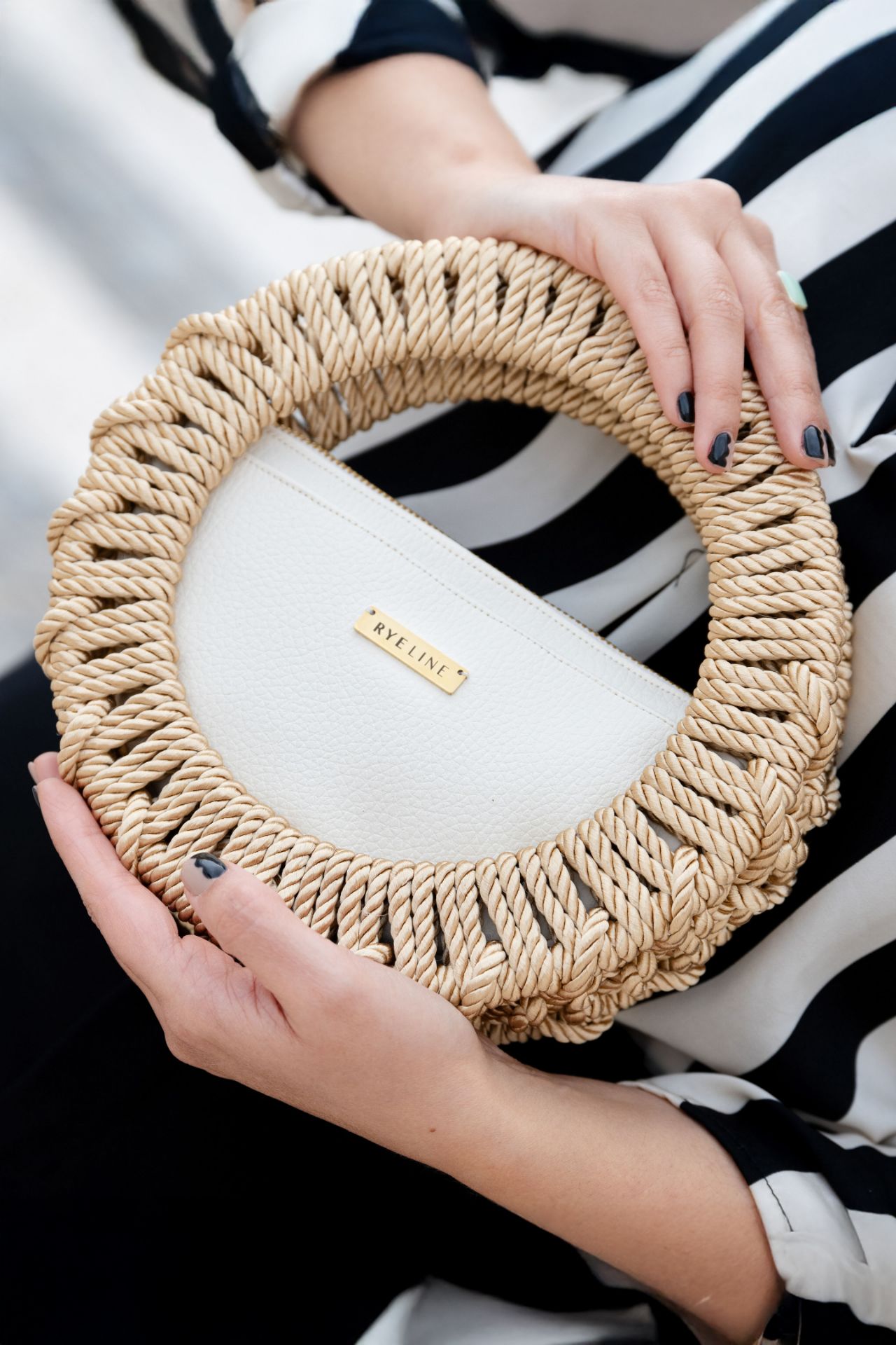 Rigid Round Macramê Bag